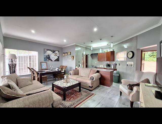 2 BEDROOM TOWNHOUSE FOR SALE IN MORELETAPARK